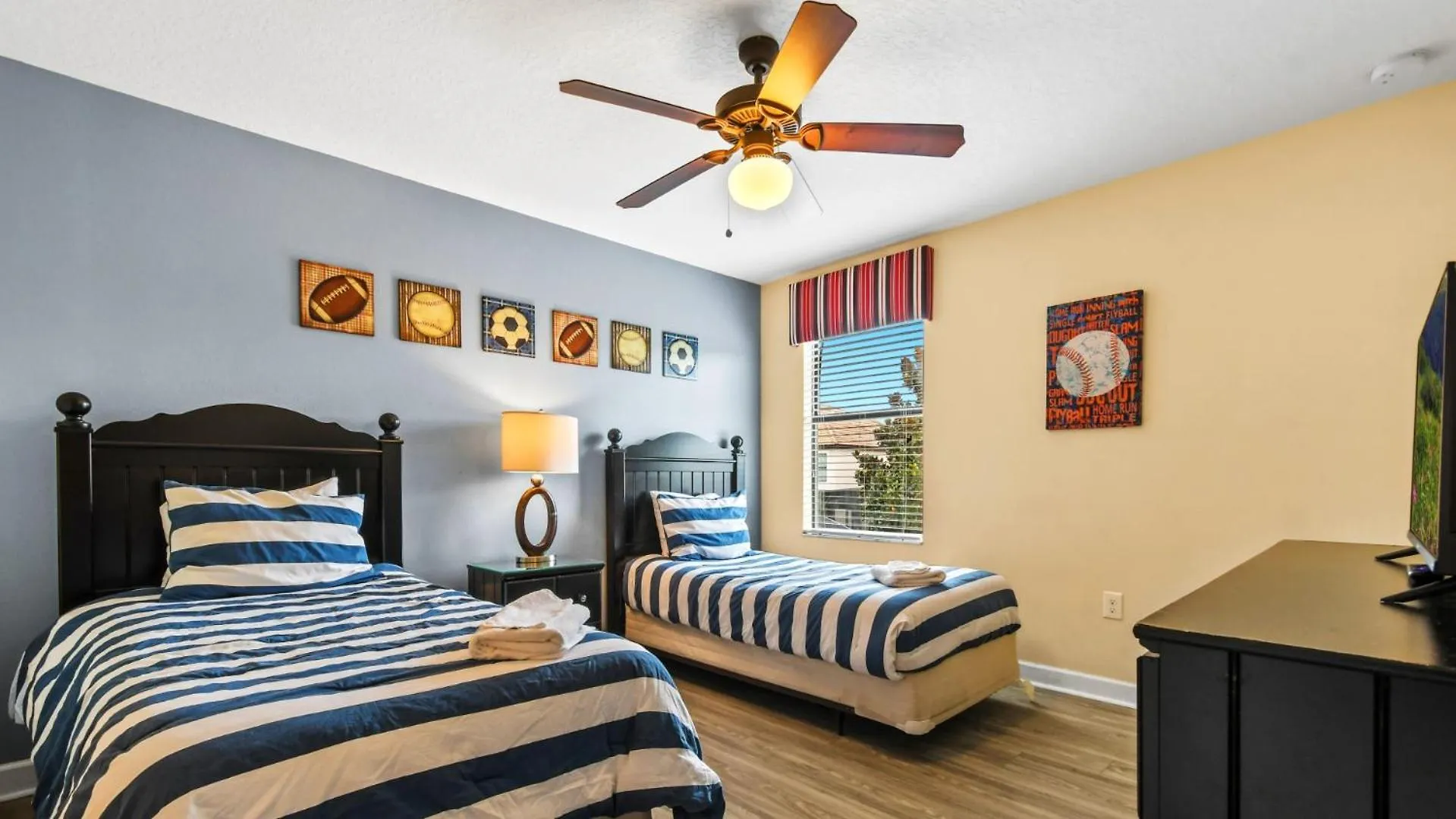 Spacious Getaway With Pool, Near Orlando Parks Davenport